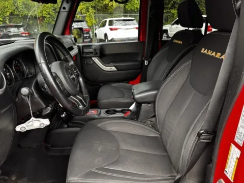 More photos of 2015 Jeep Wrangler Unlimited Sahara at Hank Graff Chevrolet Davison, MI