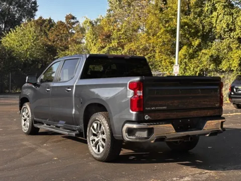 More photos of 2021 Chevrolet Silverado 1500 LT at Hank Graff Chevrolet Davison, MI