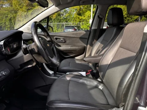 More photos of 2019 Chevrolet Trax LT at Hank Graff Chevrolet Davison, MI
