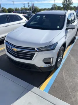 White 2022 Chevrolet Traverse LT Leather for sale in Davison, MI