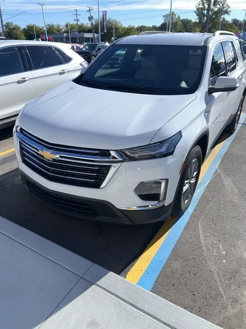White 2022 Chevrolet Traverse LT Leather for sale in Davison, MI