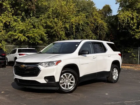 White 2020 Chevrolet Traverse LS for sale in Davison, MI