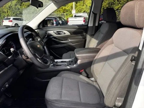 More photos of 2020 Chevrolet Traverse LS at Hank Graff Chevrolet Davison, MI