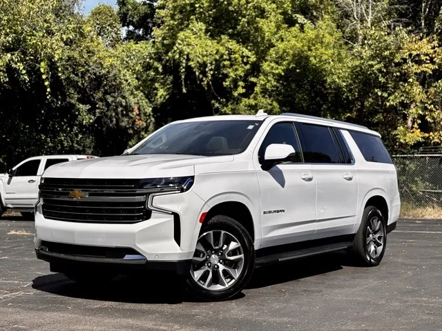 White 2021 Chevrolet Suburban LT for sale in Davison, MI