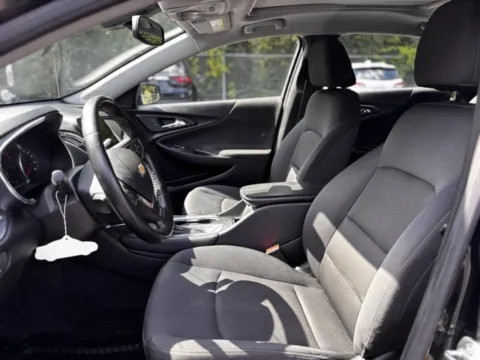 More photos of 2016 Chevrolet Malibu LT at Hank Graff Chevrolet Davison, MI