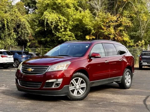 Red 2015 Chevrolet Traverse 2LT for sale in Davison, MI