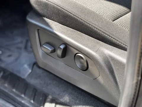 More photos of 2024 Chevrolet Colorado LT at Hank Graff Chevrolet Davison, MI