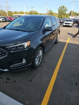 Photos of 2022 Ford Edge Titanium for sale in Davison, MI at Hank Graff Chevrolet Davison