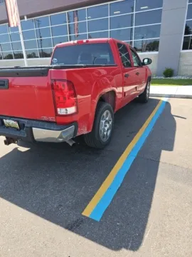 More photos of 2011 GMC Sierra 1500 SLE at Hank Graff Chevrolet Davison, MI