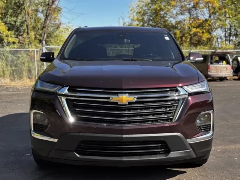 Photos of 2023 Chevrolet Traverse LT for sale in Davison, MI at Hank Graff Chevrolet Davison