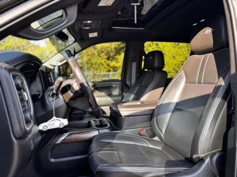 More photos of 2020 Chevrolet Silverado 2500HD High Country at Hank Graff Chevrolet Davison, MI