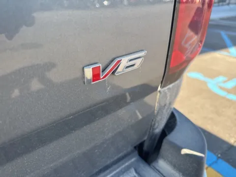 More photos of 2022 Chevrolet Colorado Work Truck at Hank Graff Chevrolet Davison, MI