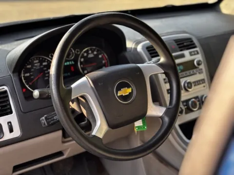 More photos of 2009 Chevrolet Equinox LS at Hank Graff Chevrolet Davison, MI