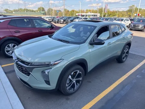Green 2024 Chevrolet Trax 1RS for sale in Davison, MI
