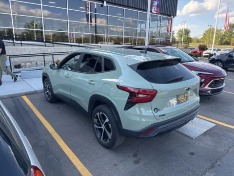 More photos of 2024 Chevrolet Trax 1RS at Hank Graff Chevrolet Davison, MI