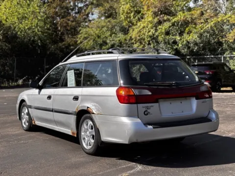More photos of 2002 Subaru Legacy L at Hank Graff Chevrolet Davison, MI