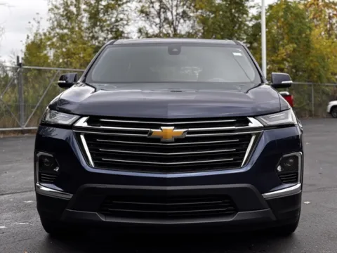 Photos of 2023 Chevrolet Traverse LT for sale in Davison, MI at Hank Graff Chevrolet Davison