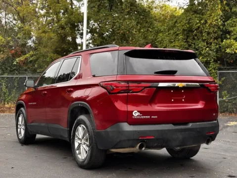 More photos of 2022 Chevrolet Traverse LT at Hank Graff Chevrolet Davison, MI