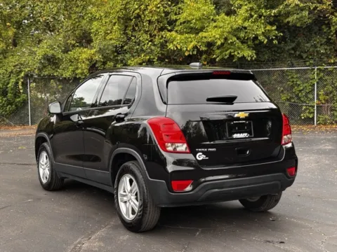 More photos of 2022 Chevrolet Trax LS at Hank Graff Chevrolet Davison, MI