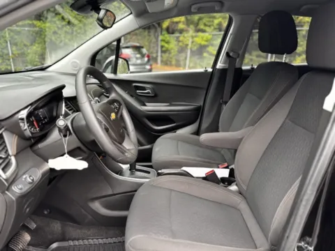 More photos of 2022 Chevrolet Trax LS at Hank Graff Chevrolet Davison, MI