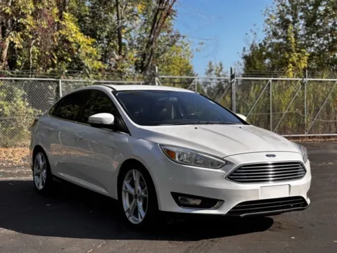 Photos of 2016 Ford Focus Titanium for sale in Davison, MI at Hank Graff Chevrolet Davison
