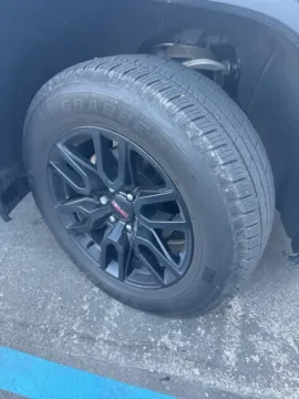 More photos of 2019 GMC Sierra 1500 Elevation at Hank Graff Chevrolet Davison, MI