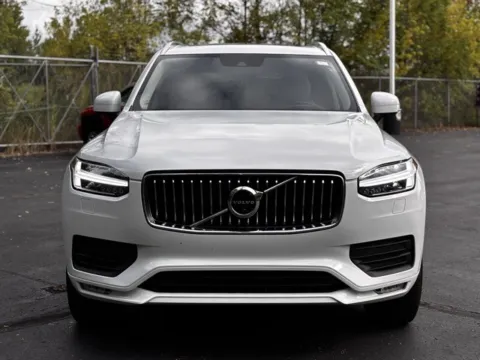 Photos of 2021 Volvo XC90 T6 Momentum for sale in Davison, MI at Hank Graff Chevrolet Davison