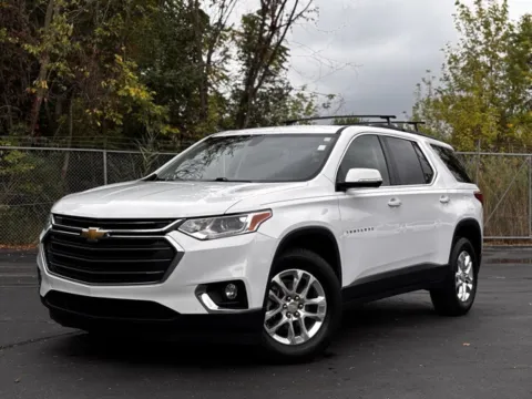 White 2019 Chevrolet Traverse LT for sale in Davison, MI