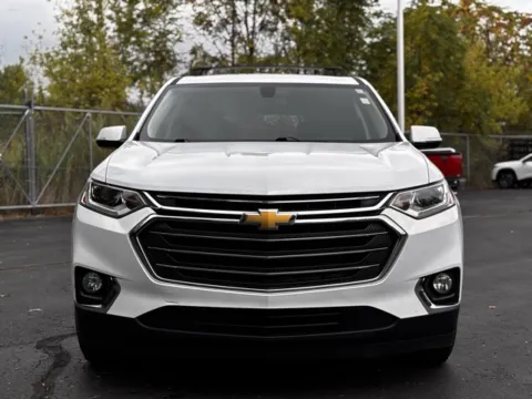 Photos of 2019 Chevrolet Traverse LT for sale in Davison, MI at Hank Graff Chevrolet Davison