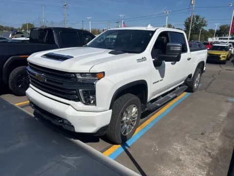 White 2022 Chevrolet Silverado 2500HD High Country for sale in Davison, MI