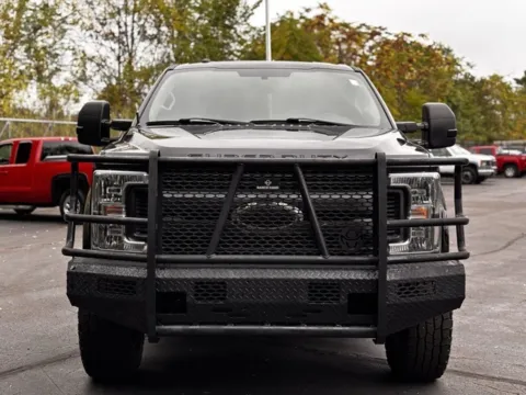 Photos of 2019 Ford F-250SD XLT for sale in Davison, MI at Hank Graff Chevrolet Davison