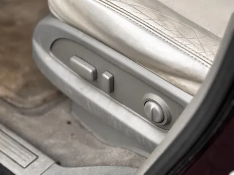 More photos of 2010 Chevrolet Traverse 2LT at Hank Graff Chevrolet Davison, MI