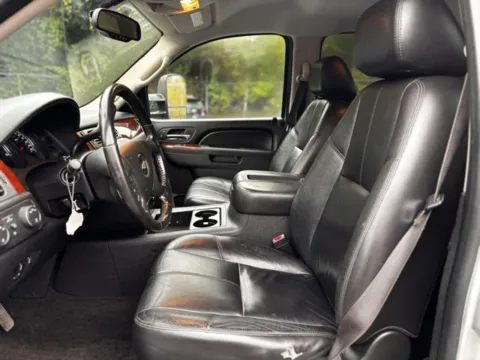 More photos of 2010 Chevrolet Silverado 2500HD LTZ at Hank Graff Chevrolet Davison, MI
