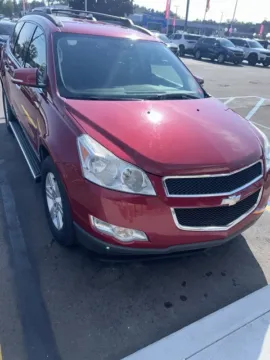 Photos of 2012 Chevrolet Traverse 2LT for sale in Davison, MI at Hank Graff Chevrolet Davison