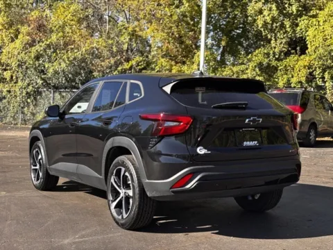 More photos of 2024 Chevrolet Trax 1RS at Hank Graff Chevrolet Davison, MI