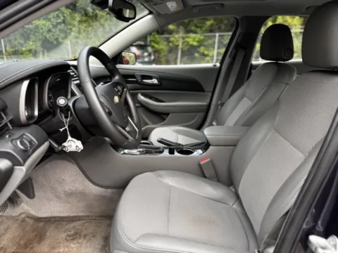 More photos of 2014 Chevrolet Malibu LT at Hank Graff Chevrolet Davison, MI