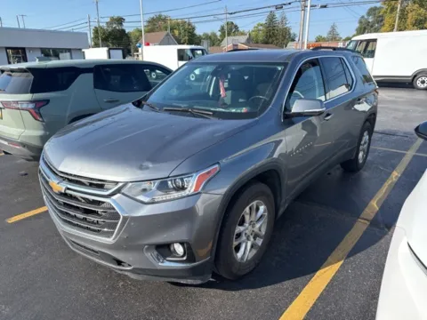 Gray 2020 Chevrolet Traverse LT for sale in Davison, MI