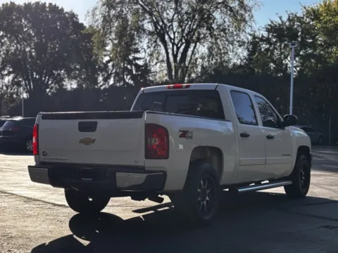More photos of 2013 Chevrolet Silverado 1500 LT at Hank Graff Chevrolet Davison, MI