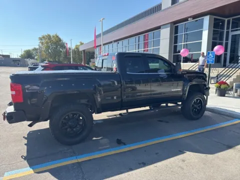 More photos of 2016 GMC Sierra 1500 SLE at Hank Graff Chevrolet Davison, MI