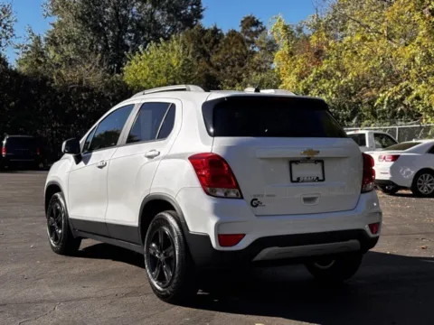 More photos of 2022 Chevrolet Trax LT at Hank Graff Chevrolet Davison, MI