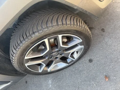 More photos of 2019 Jeep Renegade Limited at Hank Graff Chevrolet Davison, MI