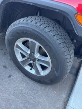 More photos of 2021 Jeep Wrangler Unlimited Sahara at Hank Graff Chevrolet Davison, MI
