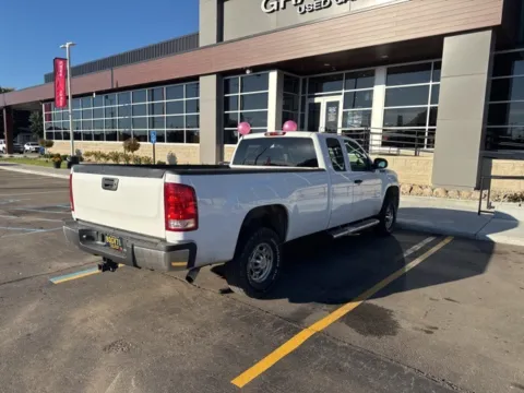 More photos of 2009 GMC Sierra 2500HD SLE at Hank Graff Chevrolet Davison, MI