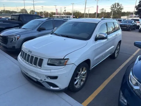 Photos of 2015 Jeep Grand Cherokee Summit for sale in Davison, MI at Hank Graff Chevrolet Davison