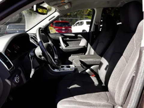 More photos of 2012 GMC Acadia SLE at Hank Graff Chevrolet Davison, MI