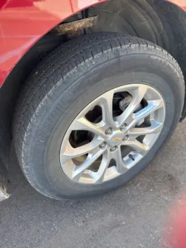 More photos of 2021 Chevrolet Equinox LT at Hank Graff Chevrolet Davison, MI