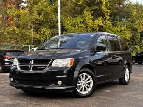 Black 2018 Dodge Grand Caravan SXT for sale in Davison, MI