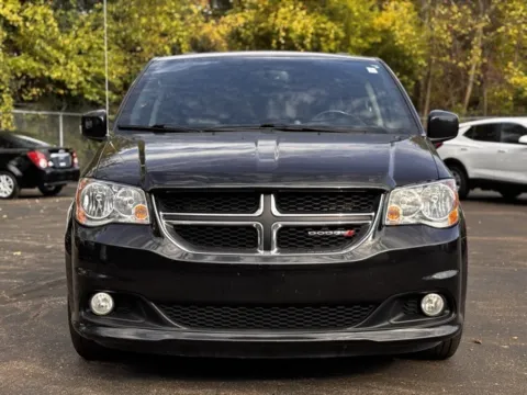 Photos of 2018 Dodge Grand Caravan SXT for sale in Davison, MI at Hank Graff Chevrolet Davison