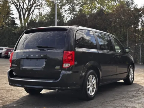 More photos of 2018 Dodge Grand Caravan SXT at Hank Graff Chevrolet Davison, MI
