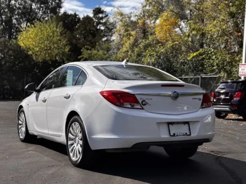 More photos of 2011 Buick Regal CXL at Hank Graff Chevrolet Davison, MI